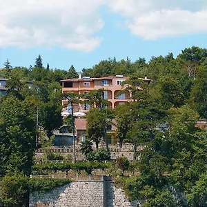 hotel-volosko.primorje-gorskikotar.com/